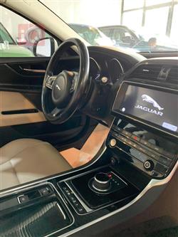 جاكوار XE